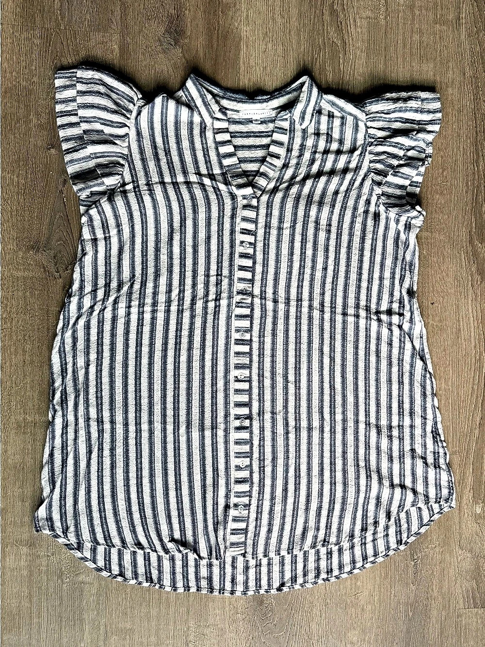 Jane and Delancey Striped Ruffle Sleeve Blouse in Blue & White Size Medium